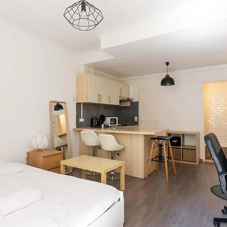 Lovely Cosy Clim 100m Promenade Paillon Nizza